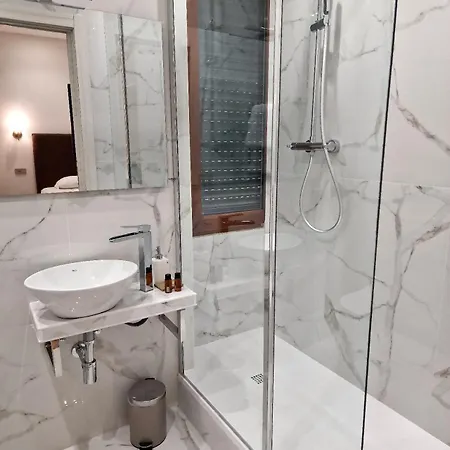 Cuma Oda ve Kahvaltı Roma